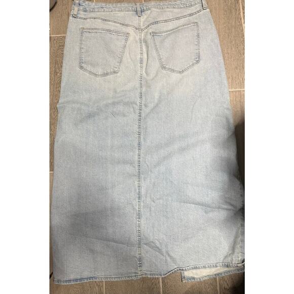 Universal thread denim skirt size 17 - Picture 3 of 3